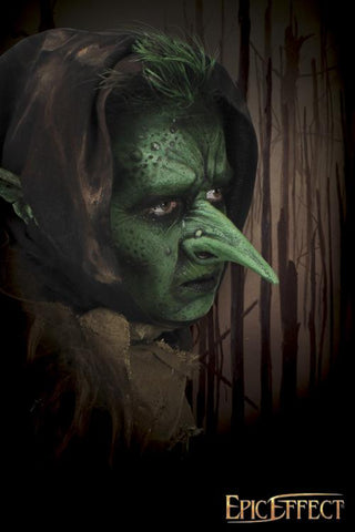 epic effect grøn goblinnæse lang på en model med ansigtsmaling