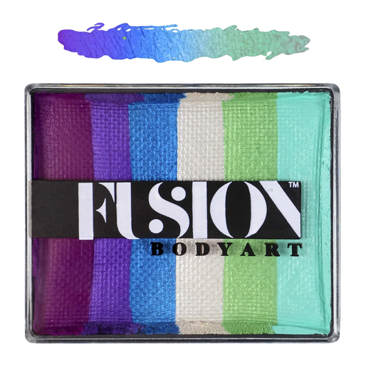 Fusion Body Art Mermaid Drams allergivenlig ansigtsmaling som rainbow cake/split cake i lilla, blå, hvid og grøn med metallic 50 g